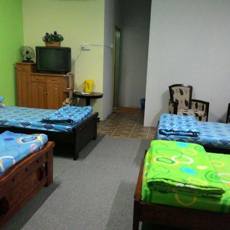 Happy Owl Hotel Ипох Екстериор снимка